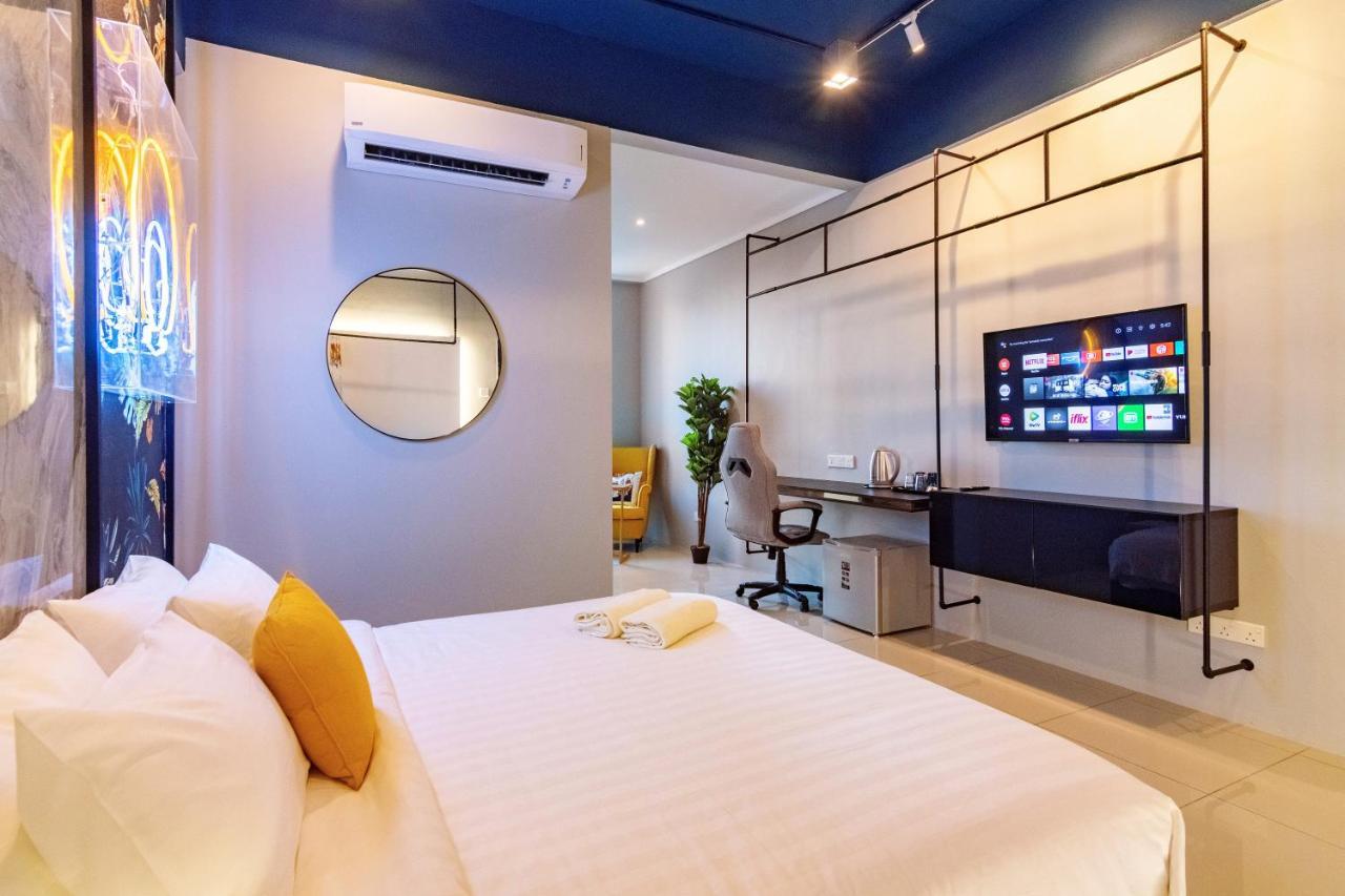 Scott Signature Suites By Alv George Town Exterior photo