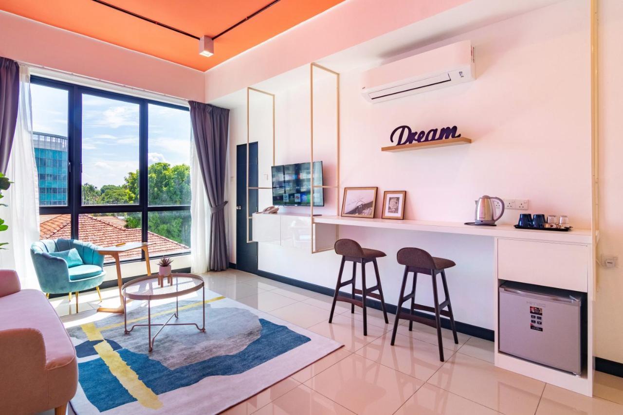 Scott Signature Suites By Alv George Town Exterior photo